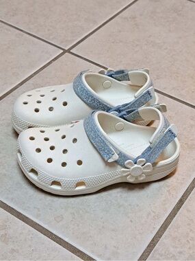 Crocs Kids' Classic Denim Flower Adjustable Backstrap Clogs - Size C12